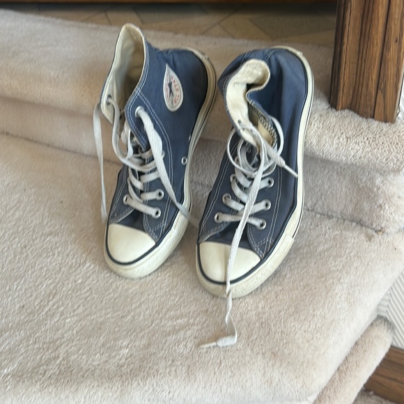 Converse Shoes - Converse ‘Chuck Taylor’ high tops in GUC. Colour denim blue, women’s 8🦋